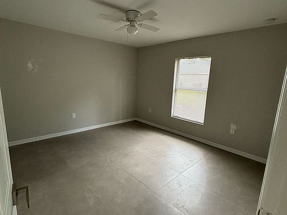 5th image of 2005 Redmond St