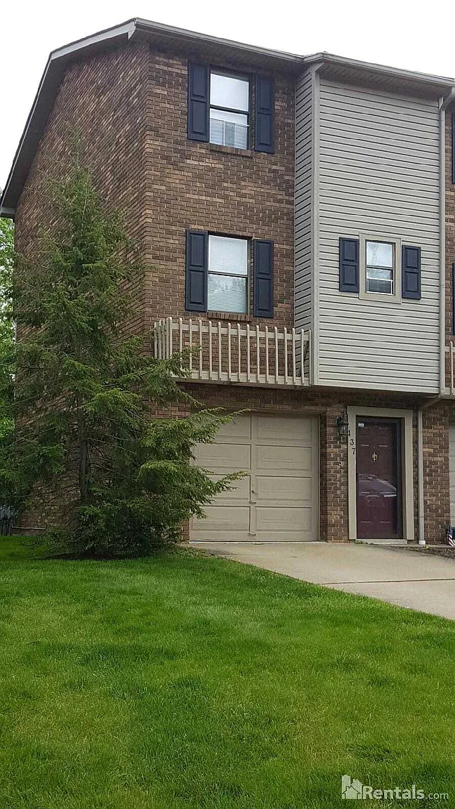 137 Forest Dr photo 1