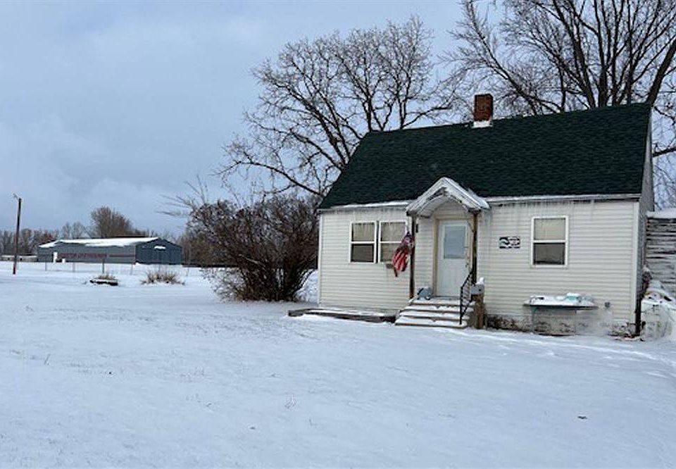 428 2nd St NW, Fosston, MN 56542 Zillow