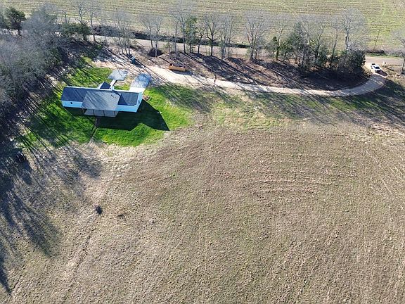 3rd image of 990 Black Jack Rd