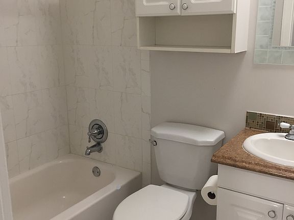 Newly remodeled full bath