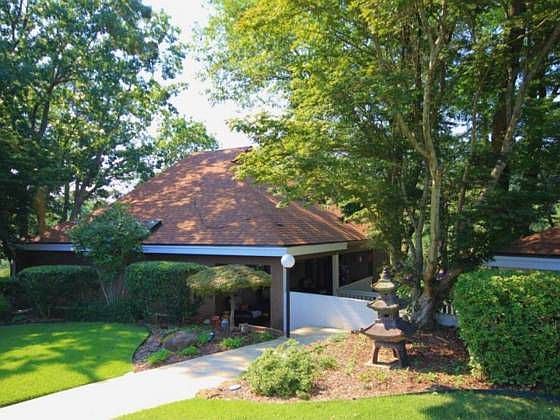 1st image of 31 E Palisades Dr