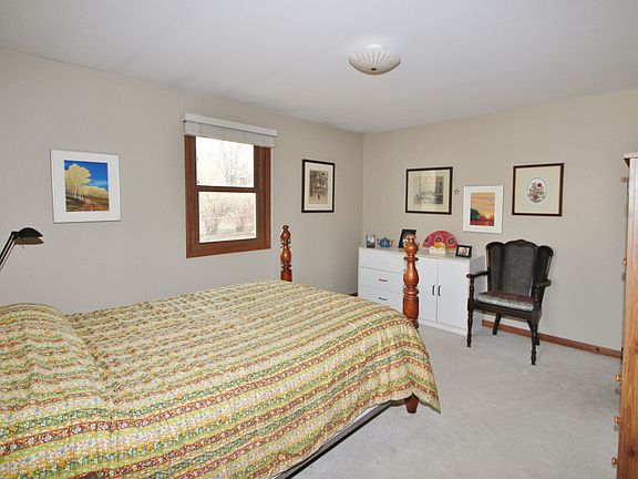 5th image of 2225 Jamesford Ave