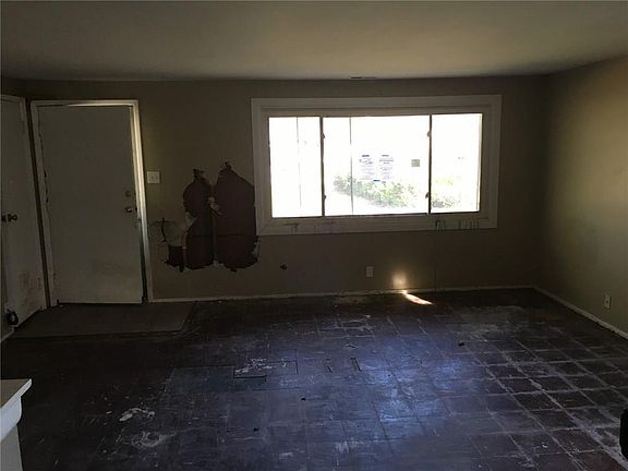 2nd image of 3230 Ashland Ave