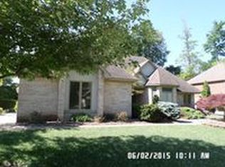 14286 Bournemuth Dr, Shelby Township, MI