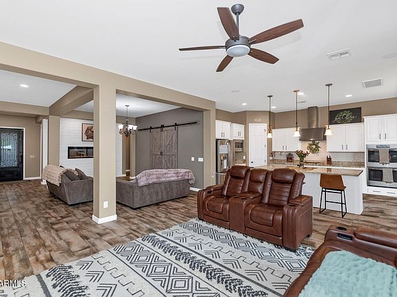 5th image of 2605 W Desert Marigold Drive