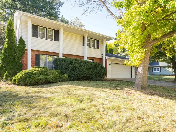 3304 Melanie Dr, Urbandale, IA 50322