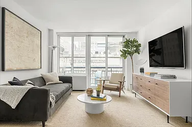 70 West 37th Street, #810