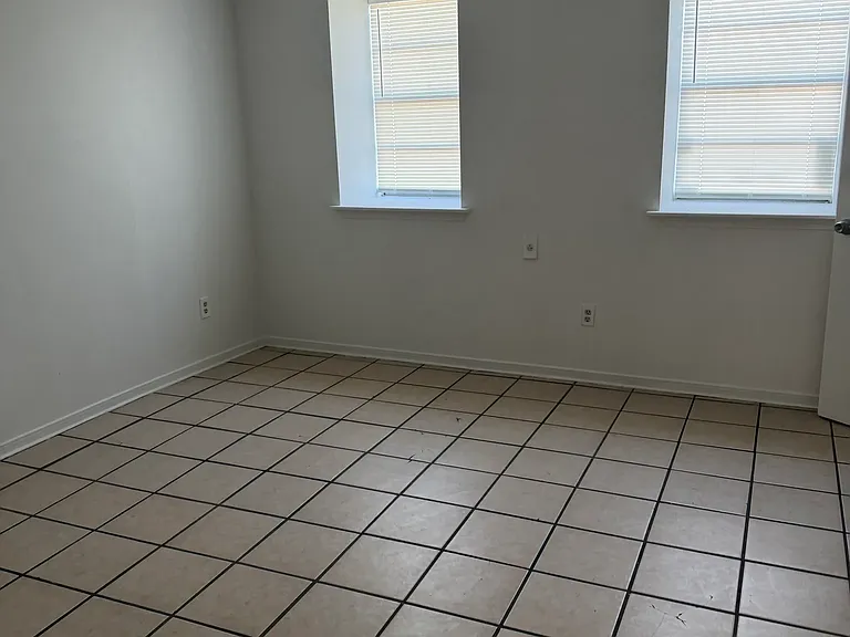 4870 Alsace St #3 — Photo 8
