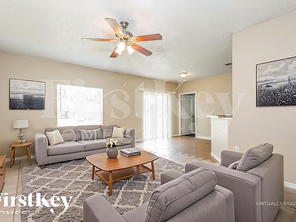 4th image of 117 Marsh St