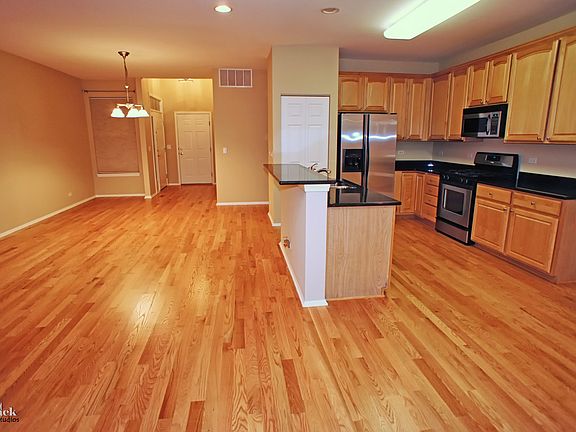 5th image of 1863 Crenshaw Cir #1863
