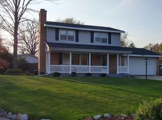 5201 Drake St, Midland, MI 48640