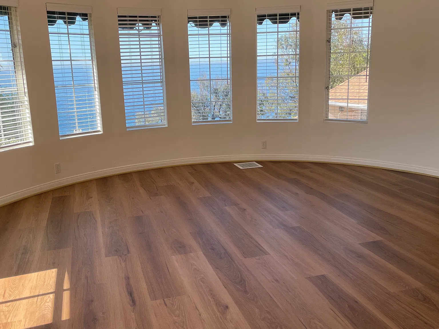 2 bed, 1470 sqft, $5,000 — Photo 2