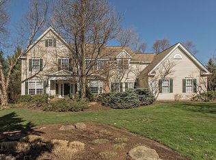 522 Woodland Ct, Chagrin Falls, OH 44022