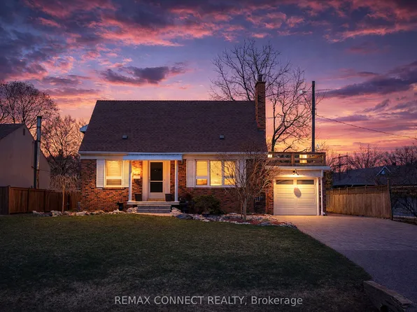 961 Ribston Rd, Mississauga, ON L4Y 1B5