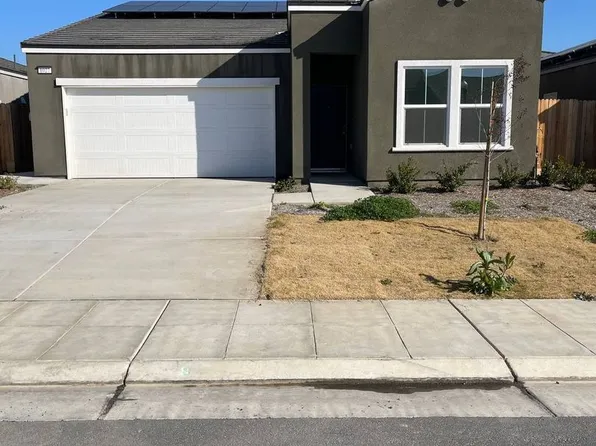 1027 Deerhorn Dr W, Madera, CA 93636