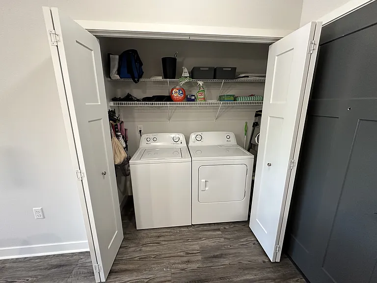 1601 N Windsor Ave #307 — Photo 12
