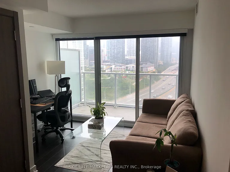 17 Bathurst St #1512 — Photo 3