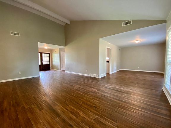 5th image of 8015 Sunny Creek Dr