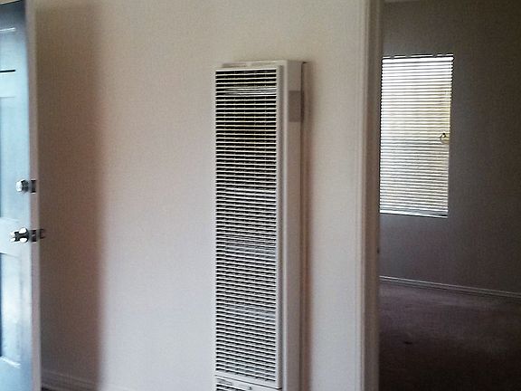 3rd image of 1717 Marine Ave