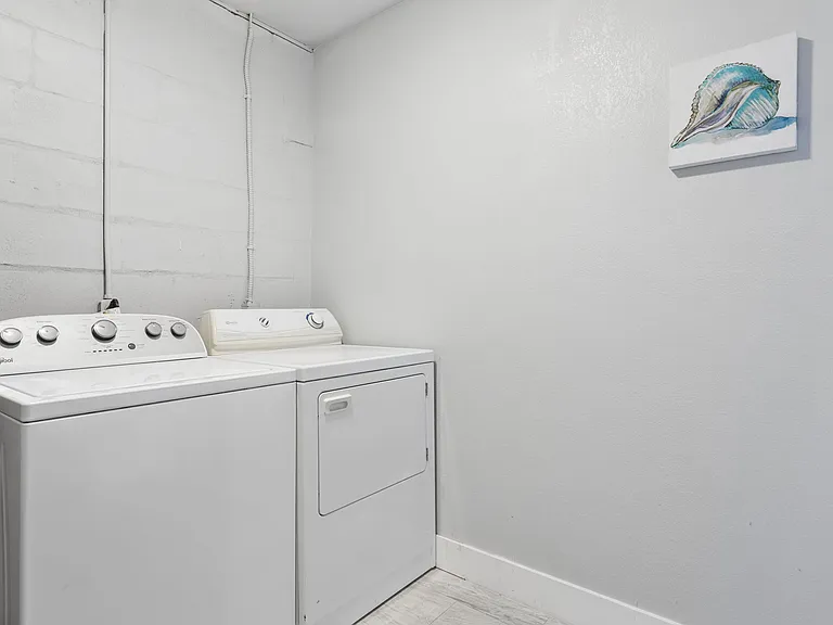 4519 Venetian Blvd NE #2 — Photo 8