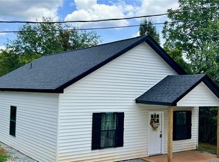 307 Hunter St, Seneca, SC 29678