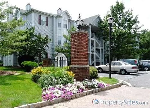 12 Sheffield Ct photo 1