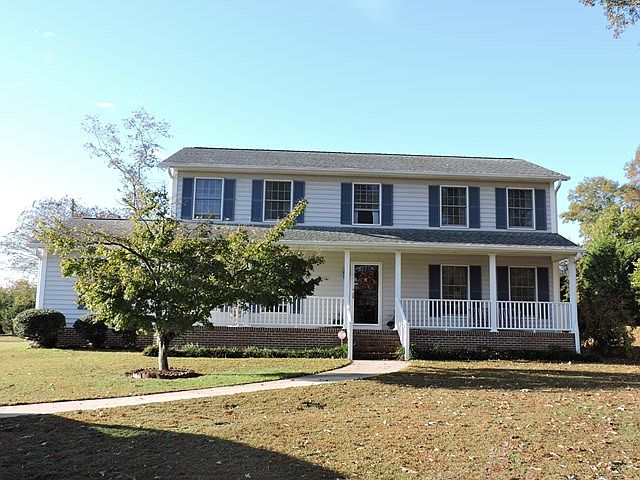1st image of 604 S Oak Hill Dr