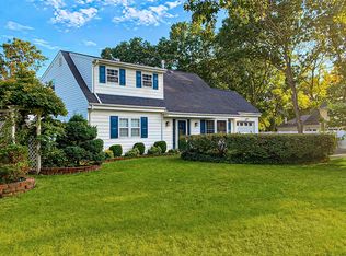 4 Nikki Ct, Centereach, NY 11720