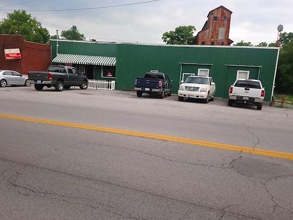 2nd image of 6 & 8 E Main St