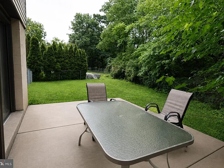 124 Hamlet Dr — Photo 19