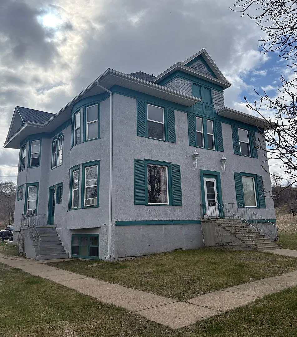 625 Maple Street — Photo 1