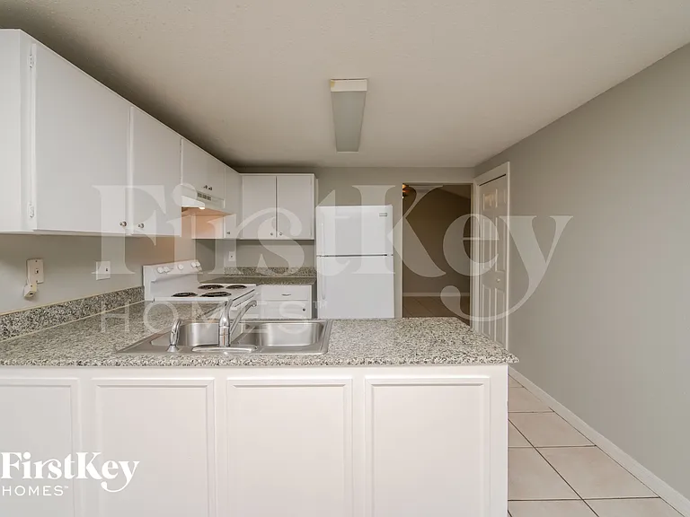 8509 Olympic Ct — Photo 7