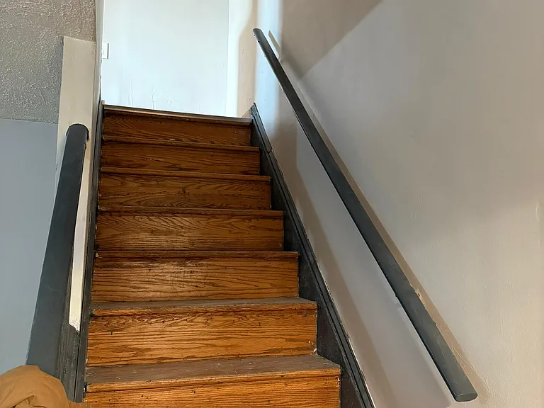 216 E 24th St #1 — Photo 13