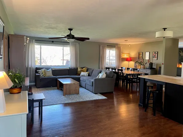 8852 Rooks Mill Ln, Centerville, OH 45458