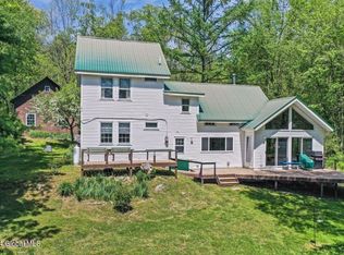 60 Dickensen Rd, Buskirk, NY 12028