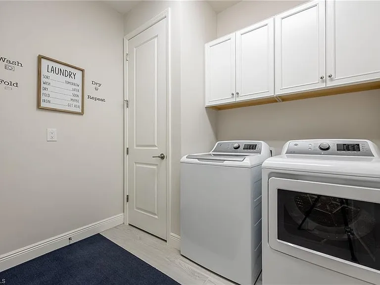 2555 Seychelles Dr #406 — Photo 25