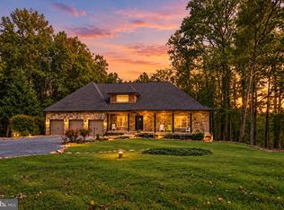 13329 Mountain Rd, Lovettsville, VA 20180