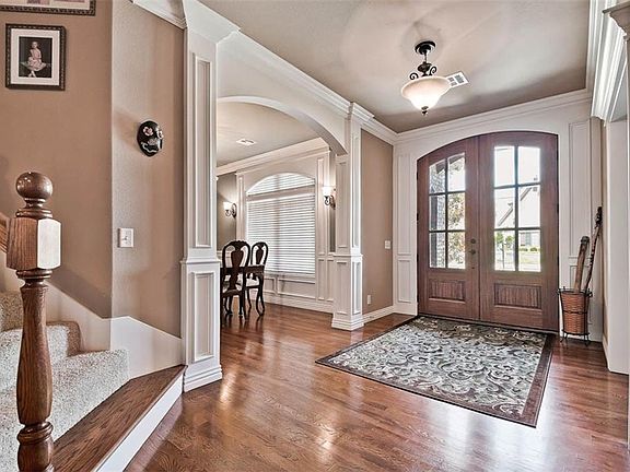 3rd image of 4025 Caerleon Cir
