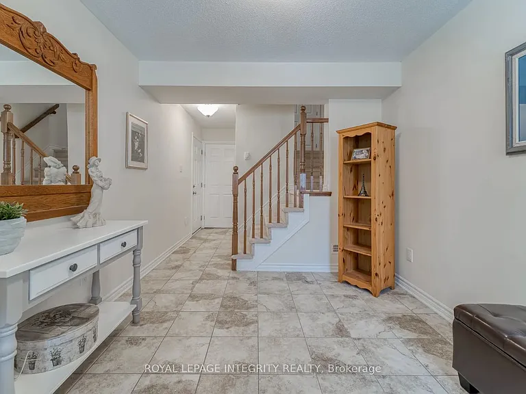138 Grenadine St — Photo 3