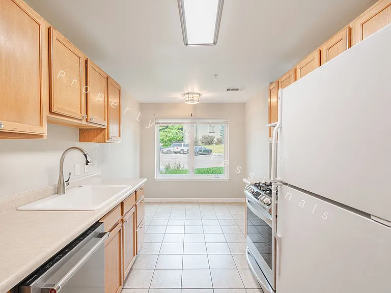 790 Castle Valley Blvd #A — Photo 5