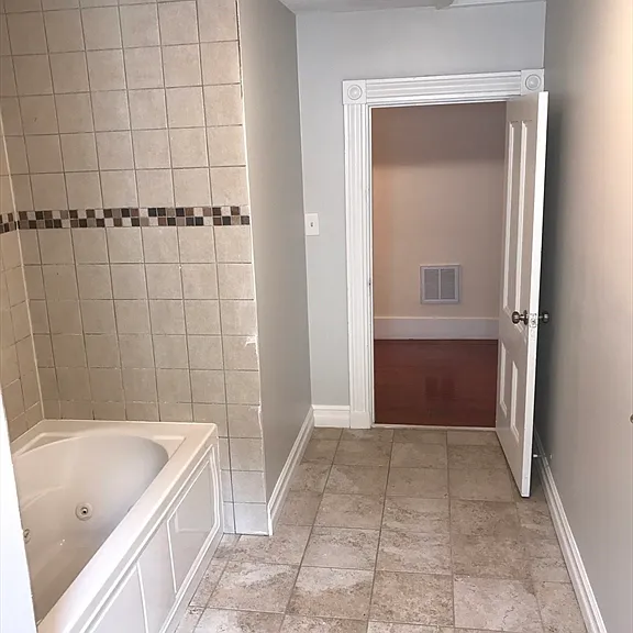 10 Henry St #2 — Photo 24
