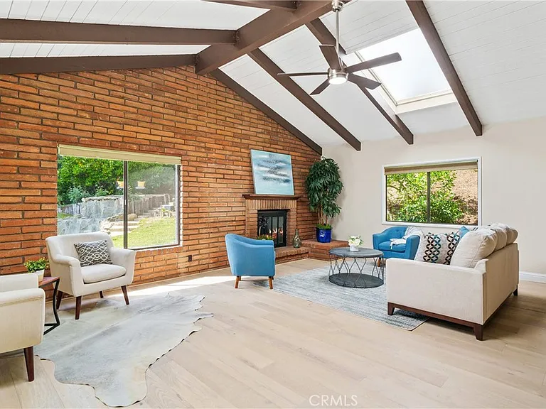 1203 Patton Way — Photo 9