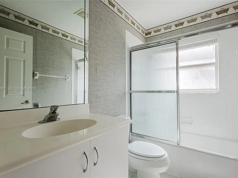 7577 Caprio Dr — Photo 12