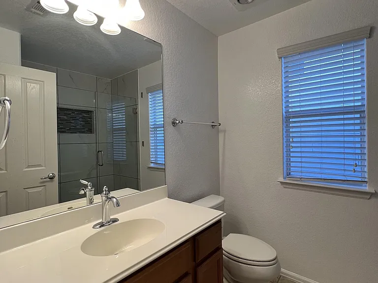 10909 Charreada Trl — Photo 37