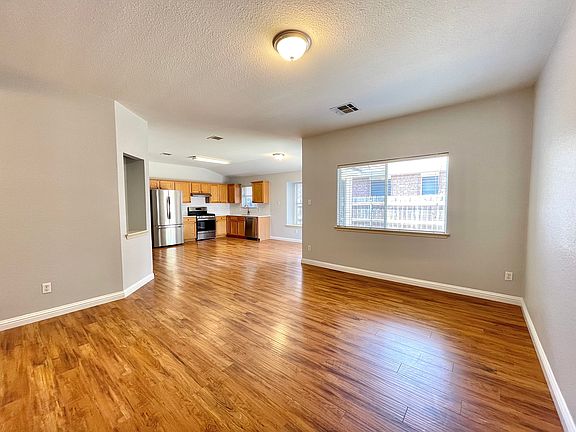 Large living room, opens up to the kitchen and dining/breakfast area
