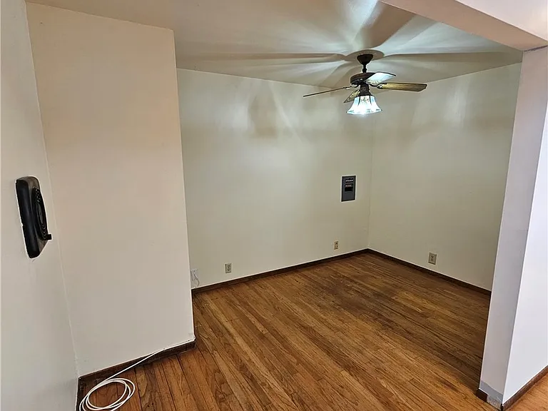 12627 Manor Dr — Photo 39