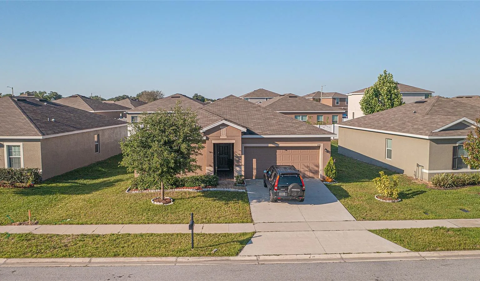226 Oleander St — Photo 1
