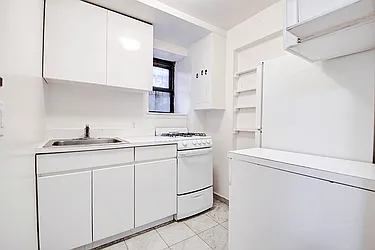 Rented by Urbane Brokerage