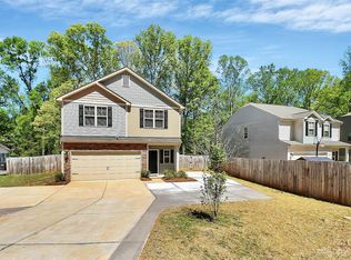 9042 Hood Rd, Charlotte, NC 28215